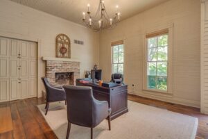 7642 Poplar Pike