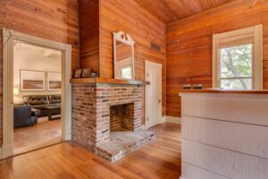 7642 Poplar Pike